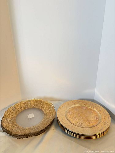 Assortment of Charger Plates (1 of 8)