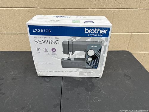 Brother LX3817G Sewing Machine (1 of 5)