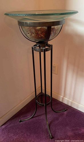 Metal and Glass Planter / Plant Stand DR (1 of 7)