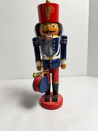 Lot #10 (1 of 9)