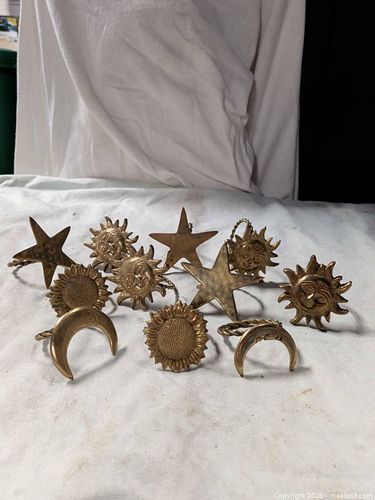 Brass napkin rings (1 of 3)