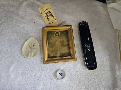 Lot: Small Framed Print with Vintage Porcelain Bowl, Ashtray, Tray (1 of 10)