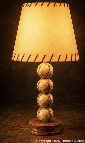 Unique Vintage Baseball-Themed Table Lamp (1 of 6)