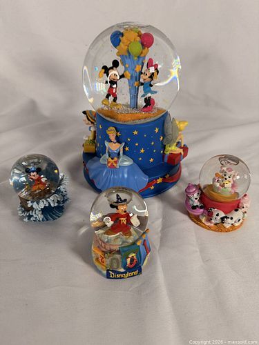 Lot of 4 Disney Character Snow Globes (1 of 4)