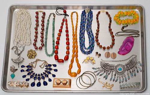 Costume Jewelry (1 of 11)