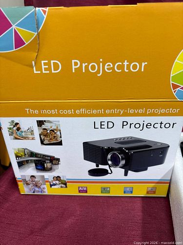 Projector (1 of 3)