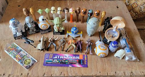 Star Wars Lot of Various Items Pez, Action Figures & More (1 of 4)