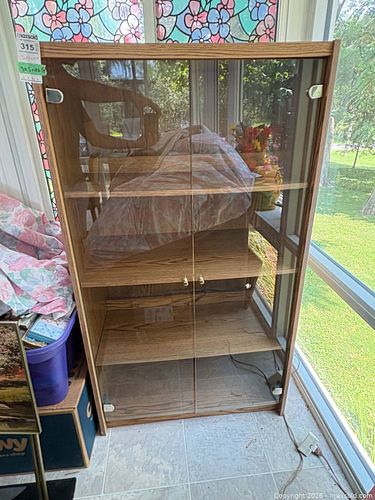 Wood-veneer & Glass Display Cabinet C (1 of 8)
