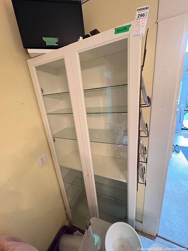 Wood & Glass Display / China Cabinet D (1 of 7)