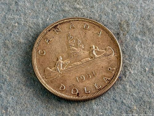 1951 Canada Silver Dollar Coin (1 of 4)