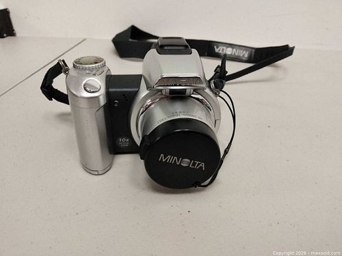 Minolta DiMAGE Z1 3MP Digital Camera 10x Optical Zoom (Silver) (1 of 6)