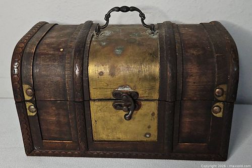 Vintage Wood Pirate Trinket Chest (1 of 8)