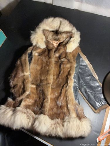Fur coat with leather trim (1 of 15)
