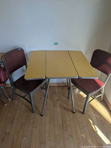 Mid-Century Yellow Laminate Table with 3x Chairs (1 of 5)