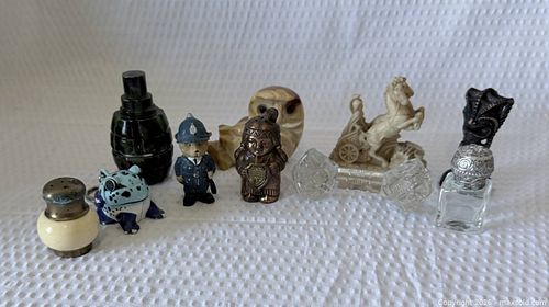 Lot of 7-10 Miniature Figurines, Shakers & Collectibles (1 of 4)