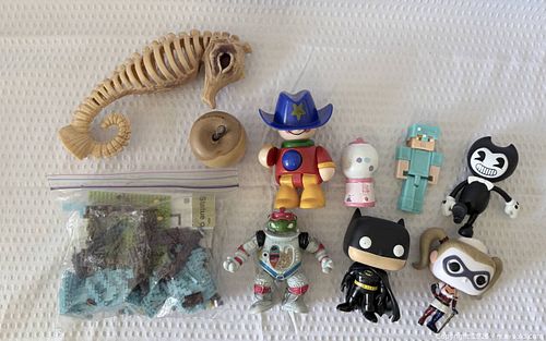 Lot of Action & Collectible Figures: Batman, Harley Quinn, Bendy (1 of 4)