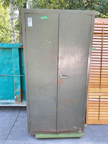 Steel Metal Storage Cabinet B (1 of 9)