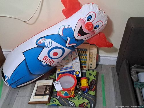 Children's Toys and Decor (1 of 9)