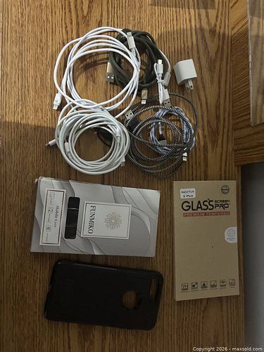 Phone accessories lot (1 of 3)