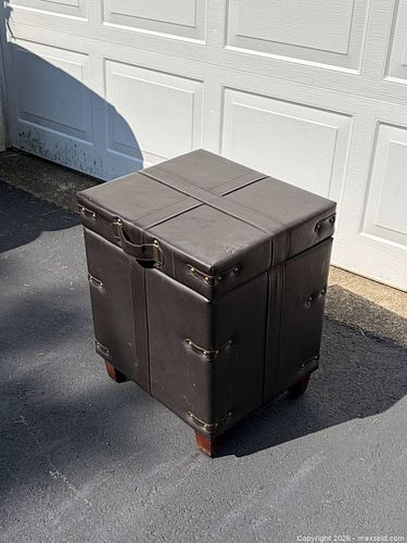Black Faux Leather Storage Ottoman with Wooden Legs (1 of 12)