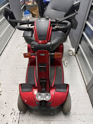 CELEBRITY DX SPORT SCOOTER  (1 of 10)