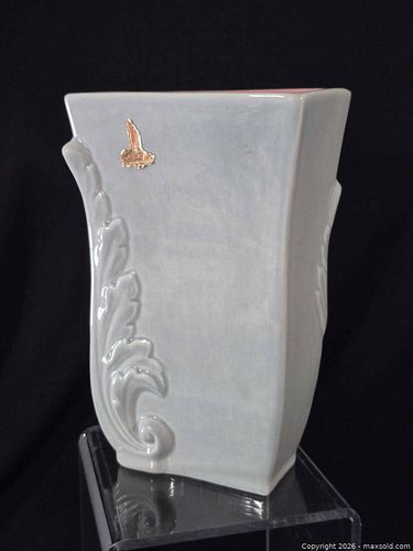 Red Wing Pottery White Porcelain Vase with Pink Interior & Gold original sticker  (1 of 6)