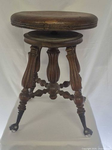 Victorian-Style Three-Leg Piano Stool with Swivel Seat (1 of 9)