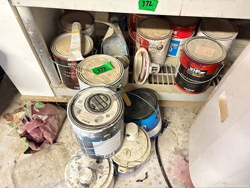 Lot of Primer/Paint Cans — Behr & Unlabelled, Mixed Sizes (1 of 4)