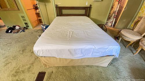 Full/Double Wood Bed Frame with Headboard and Box Spring D (1 of 11)
