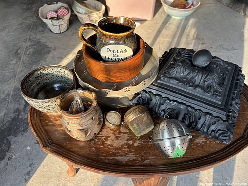 home decor/kitchen items  (1 of 8)