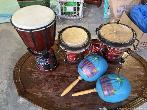 Musical instruments (b) (1 of 4)