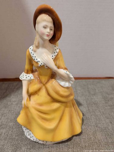 Royal Doulton (1 of 5)