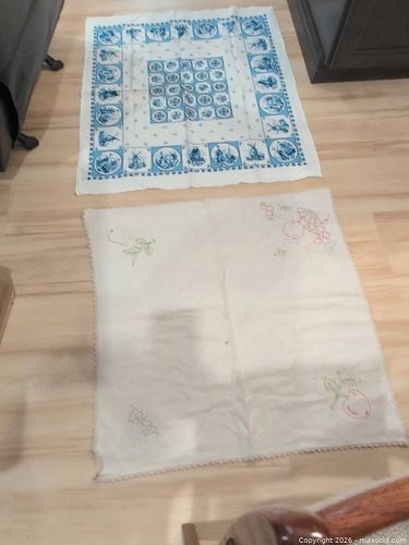 Tablecloths  (1 of 8)