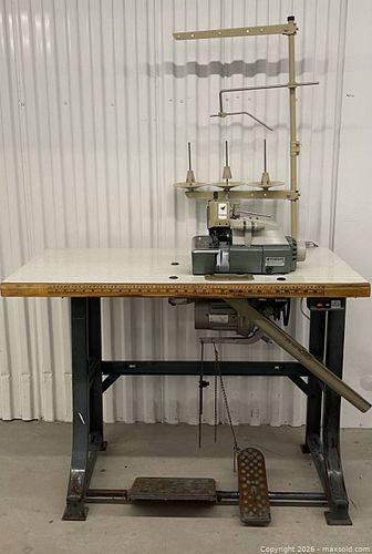 Pegasus R53-03 Industrial Overlock / Serger (1 of 7)