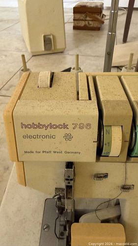 Hobbylock Interlocking machine (1 of 4)
