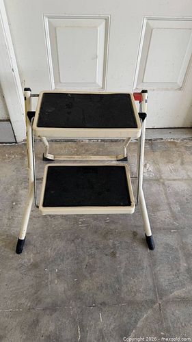 Step Stool (1 of 4)