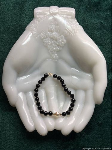 14k Gold Onyx & Pearl Bracelet (1 of 12)