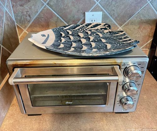 Fish Platter and Oster Countertop Toaster Oven, Stainless Steel (16–18 in) (1 of 6)