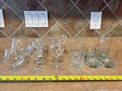 Mixed Lot of Clear Glass Stemmed, Rocks & Highball Glasses  (1 of 6)