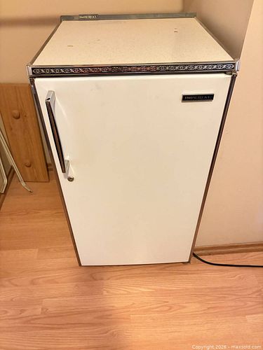 Imperial Mini Fridge Compact Refrigerator White with Stainless Trim (1 of 9)