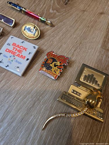 Lot of 6-10 Vintage Brooches & Pendants, Gold/Silver Enamel & Rhinestones (1 of 4)