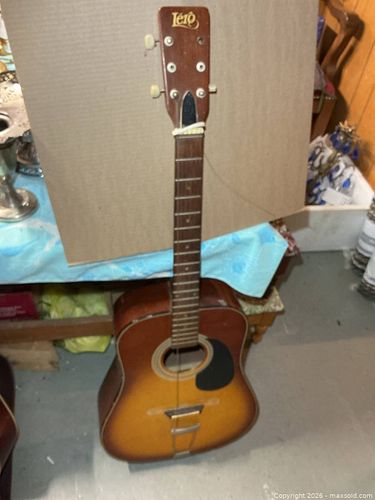 Acoustic Guitar A (1 of 11)
