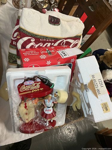 Coca Cola Collectibles  B (1 of 7)