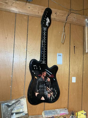 Elvis Guitar Clock A (1 of 5)