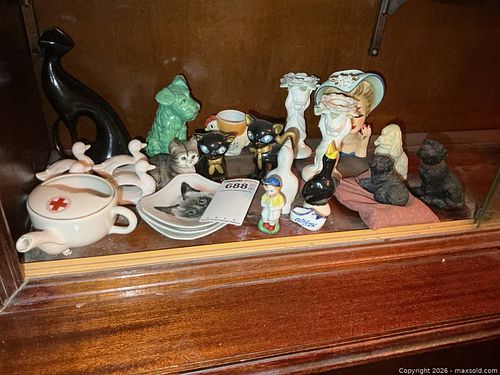 Small Collectibles B (1 of 13)