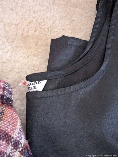 Clothing lot (1 of 6)