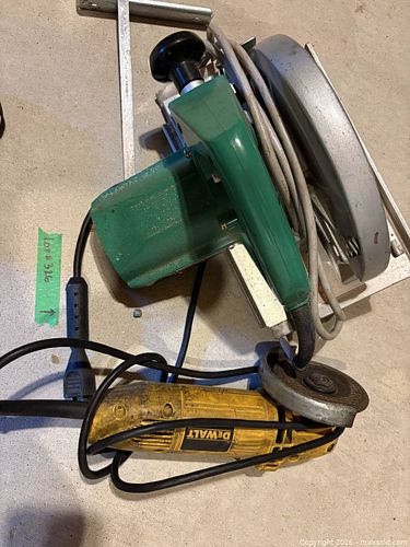 Hitachi 7-1/2" Circular Saw & DeWalt Angle Grinder 115V (1 of 4)
