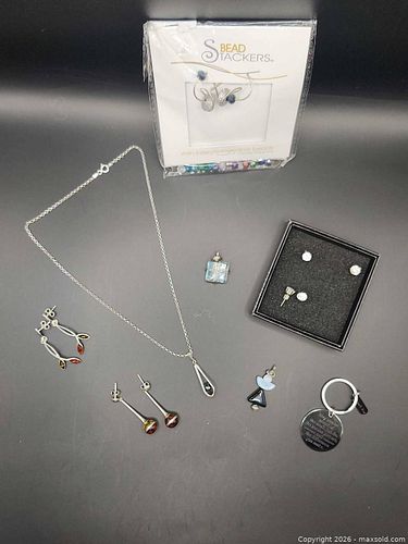 Silver Jewellery. A (1 of 18)