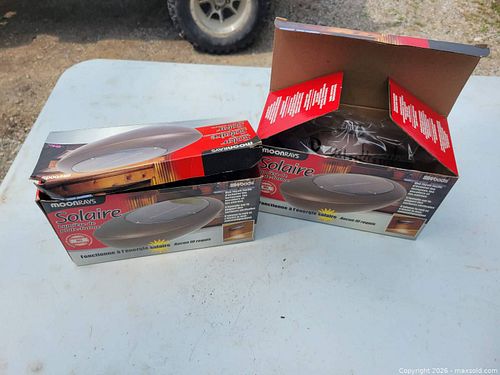 2 New Solar Moonrays Outdoor Patio Deck Lamps (1 of 4)