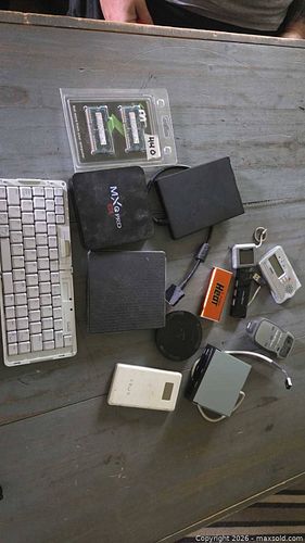 Lot of Electronics & Accessories: Android TV Box, RAM, Power Bank (1 of 8)